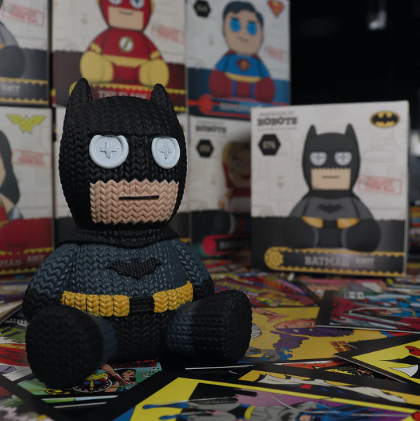 DC Comics : Batman Black Suit Edition Handmade By Robots Collectible Vinyl Figure