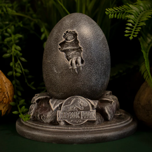 Jurassic Park : Velociraptor Egg Statue & Cane Limited Edition Replica Set