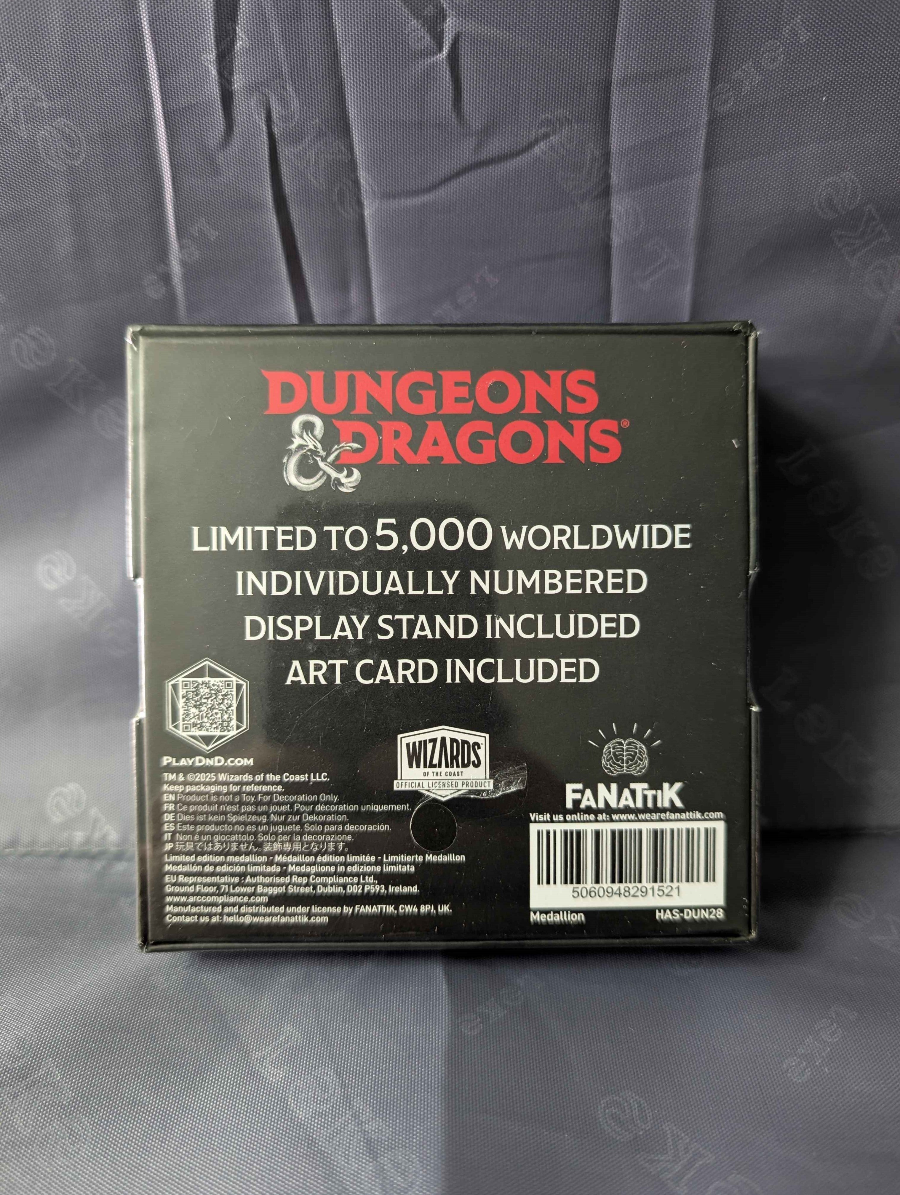Dungeons & Dragons : Limited Edition Talisman of Ultimate Evil Medallion and Art Card