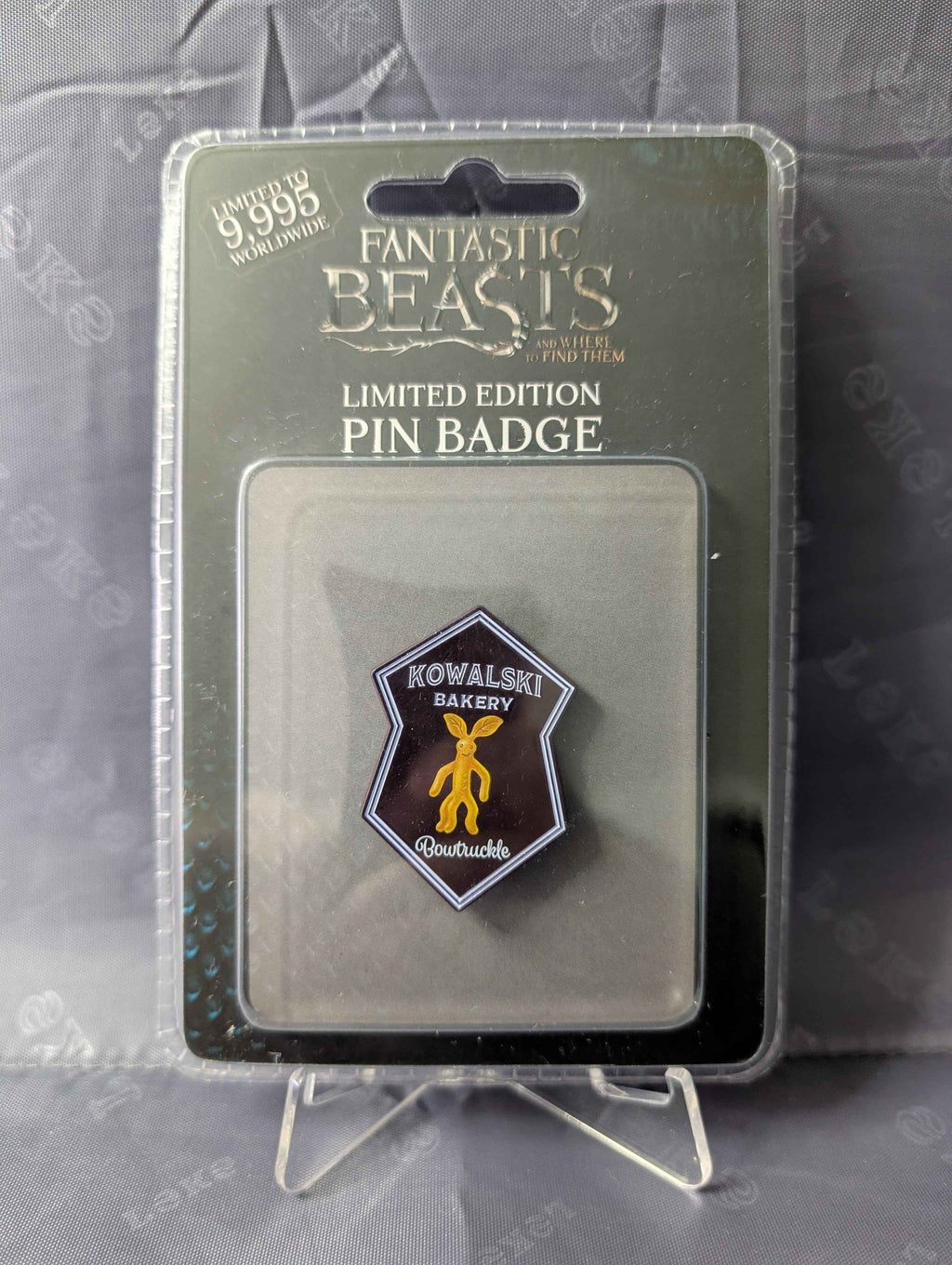 Fantastic Beasts : Limited Edition Collectible Bowtruckle Pin Badge