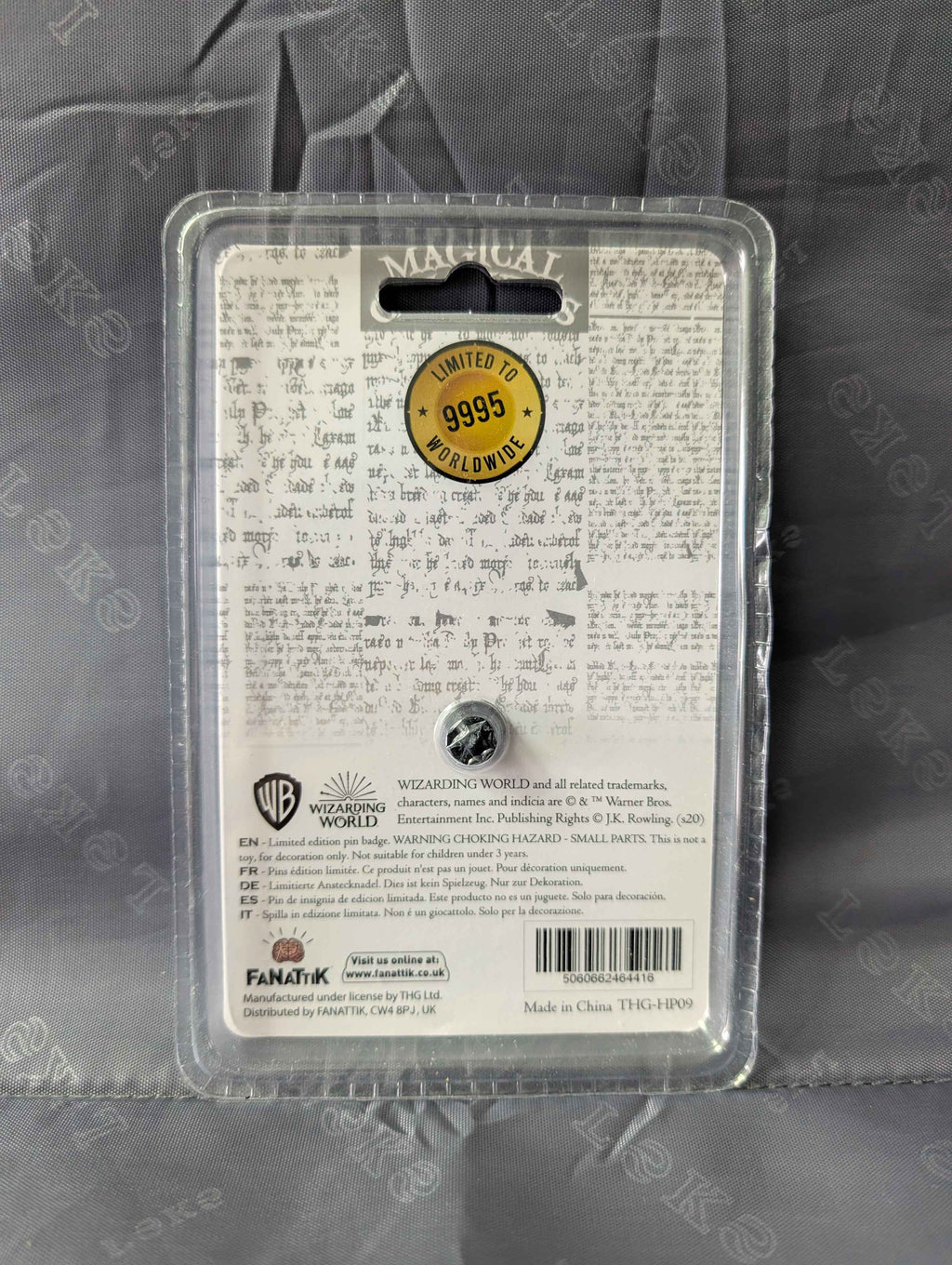 Harry Potter : Limited Edition Collectible Gryffindor House Pin Badge