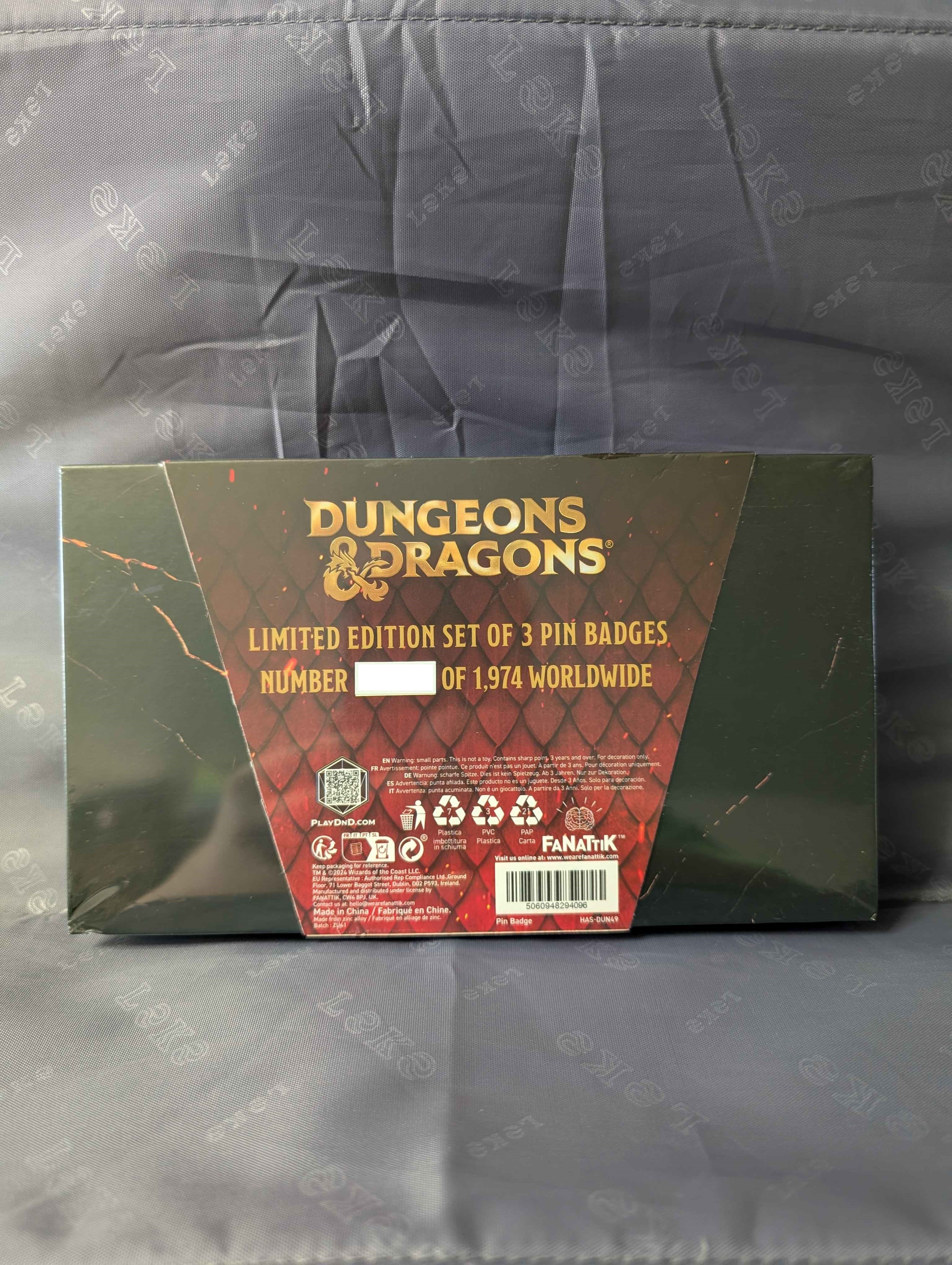 Dungeons & Dragons : 50th Anniversary Limited Edition Set of 3 Pin Badges