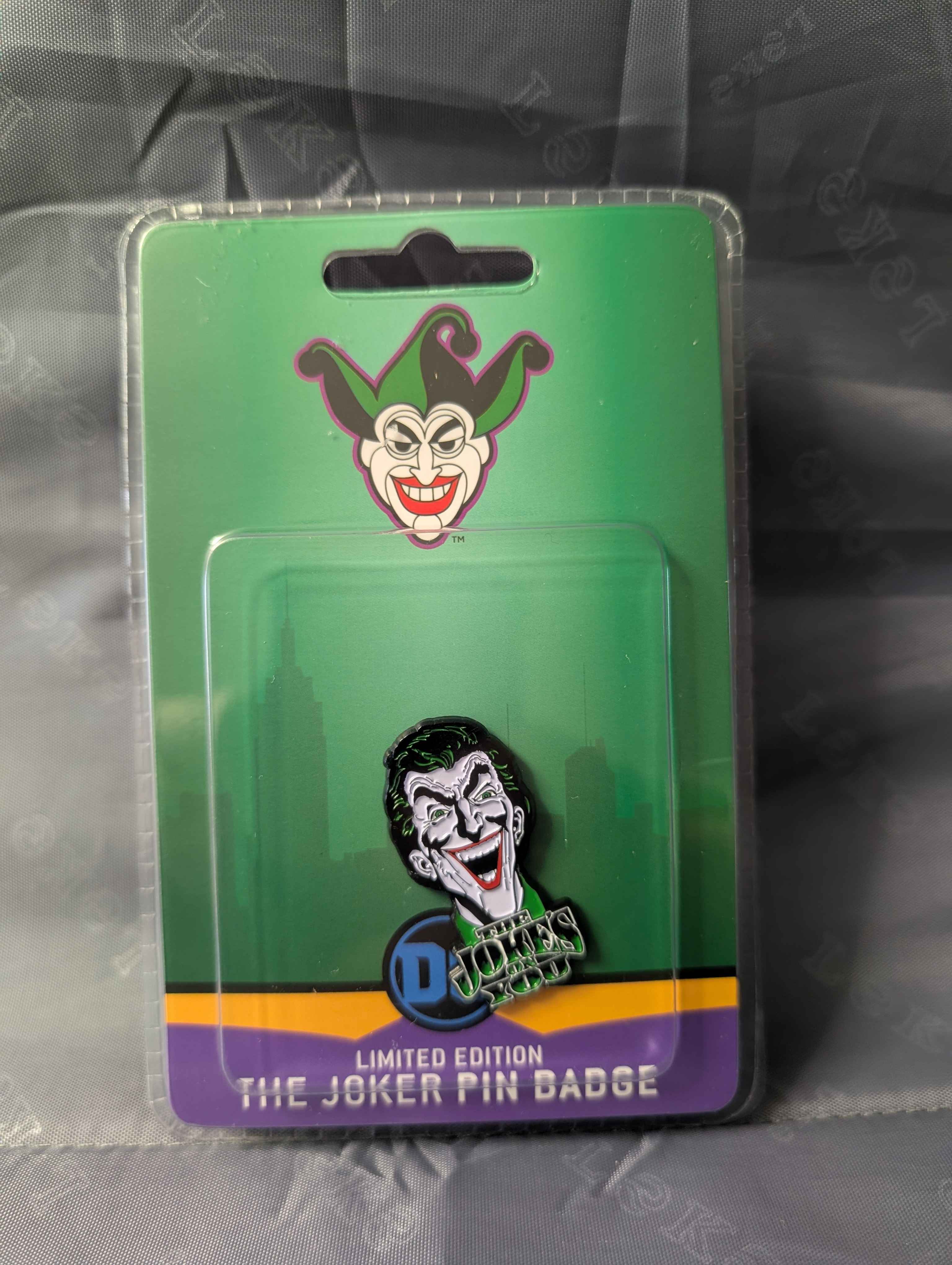 DC Comics : Joker " The Jokes On You " Limited Edition Pin Badge