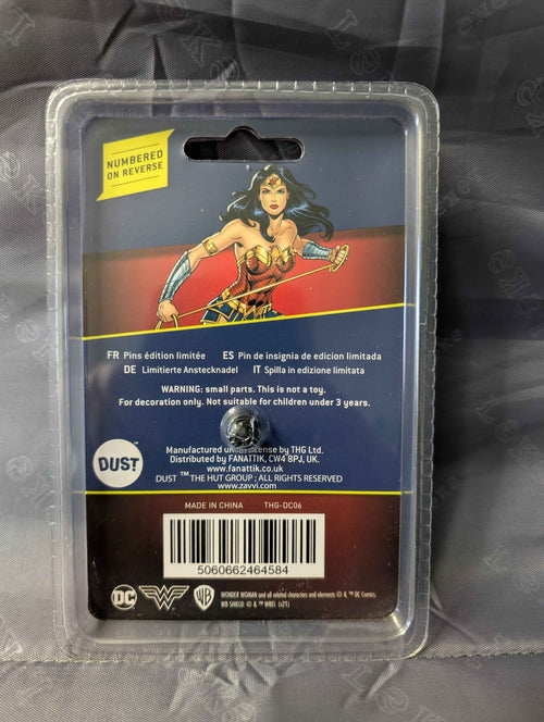 DC Comics : Wonder Woman " Peace, Love, Equality " Limited Edition Pin Badge