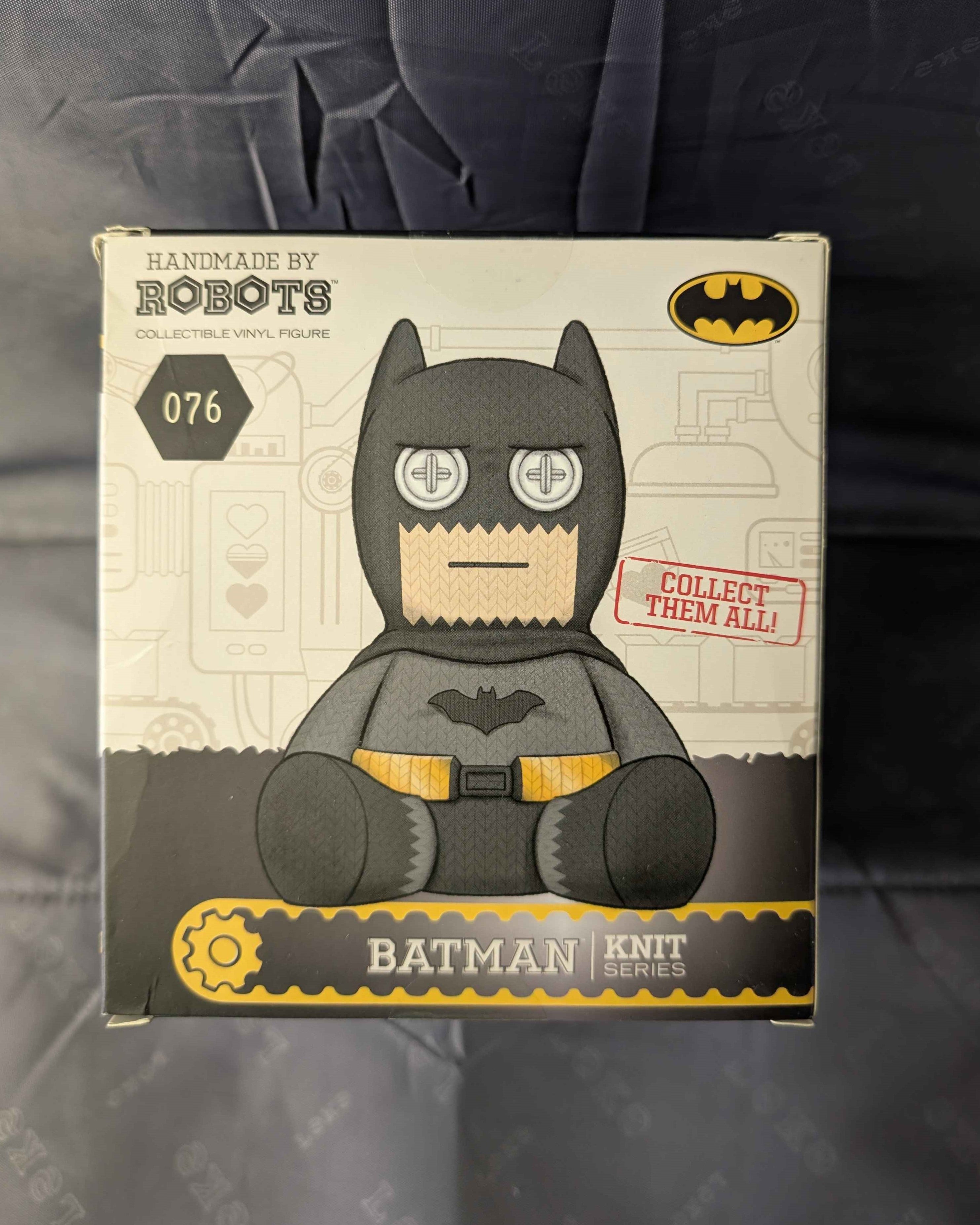 DC Comics : Batman Black Suit Edition Handmade By Robots Collectible Vinyl Figure