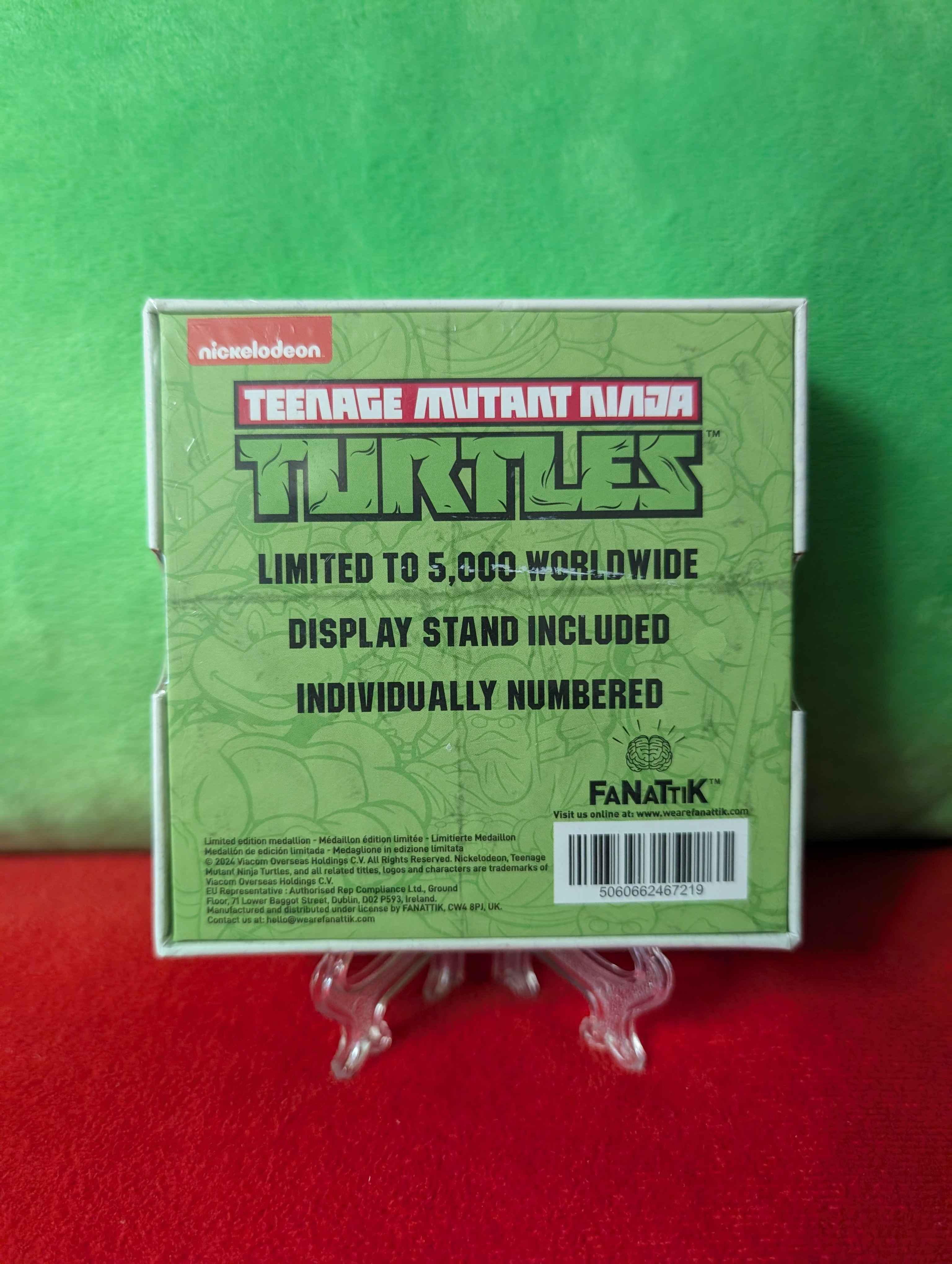 TMNT : Teenage Mutant Ninja Turtles Limited Edition Collectible Pizza Medallion