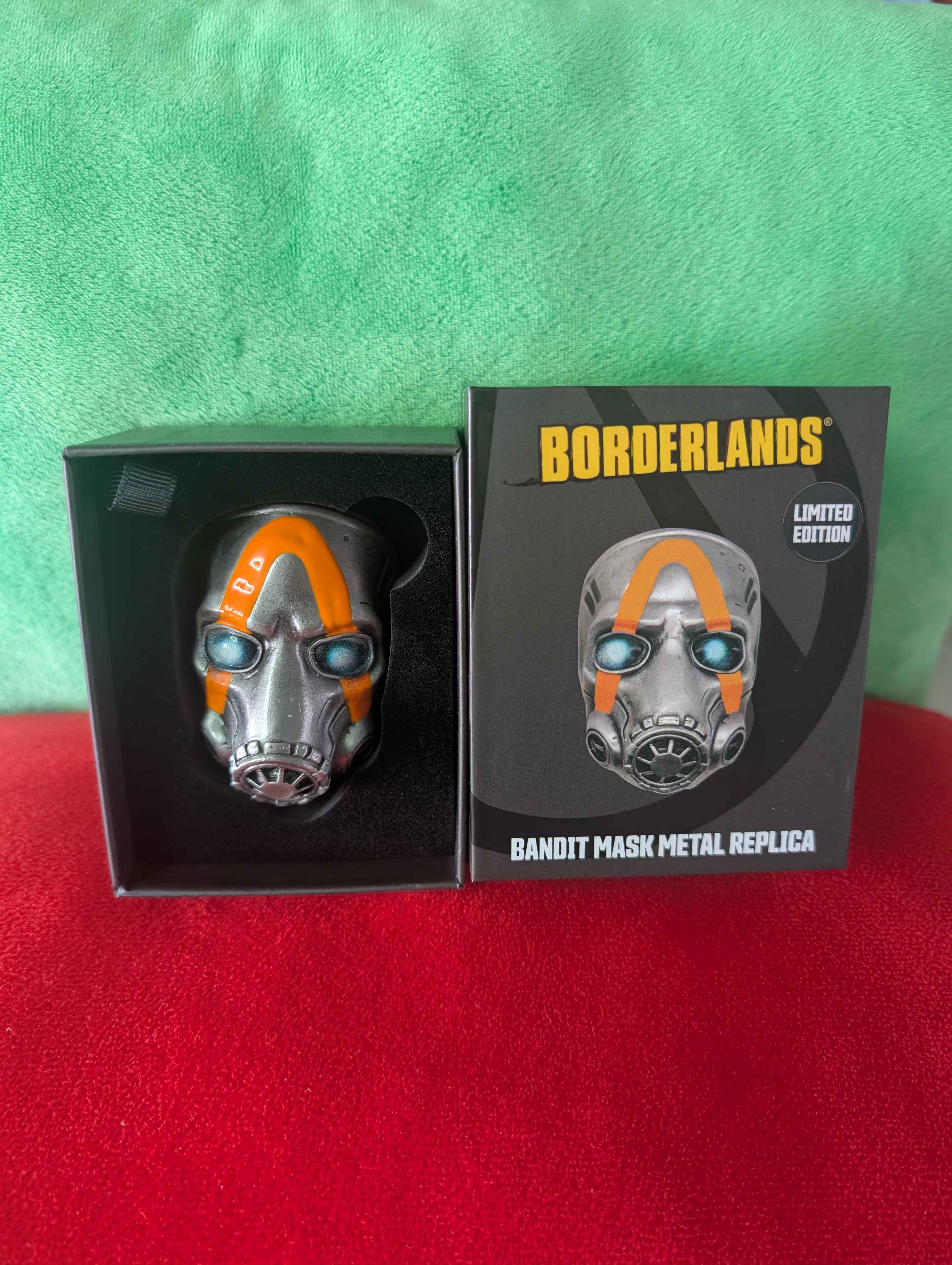 Borderlands : Limited Edition Collectible Bandit Metal Mask Replica