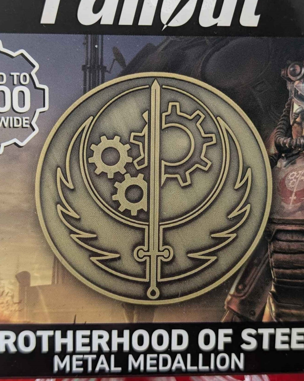 Fallout : Brotherhood of Steel Limited Edition Collectible Medallion & Sticker