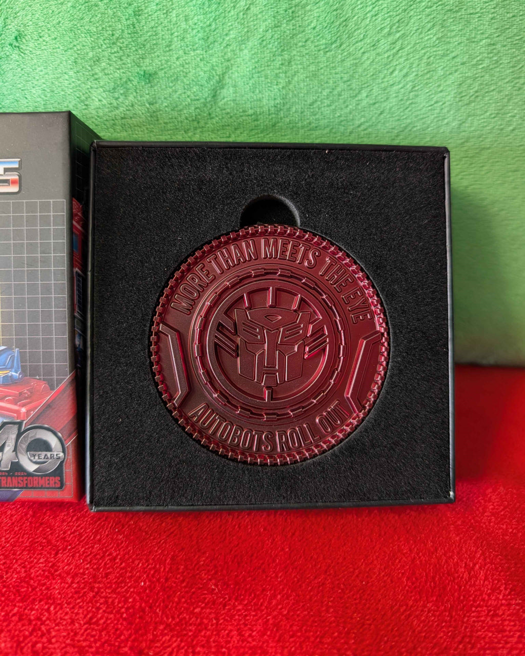 Transformers : 40th Anniversary Limited Edition Collectible Autobot Medallion
