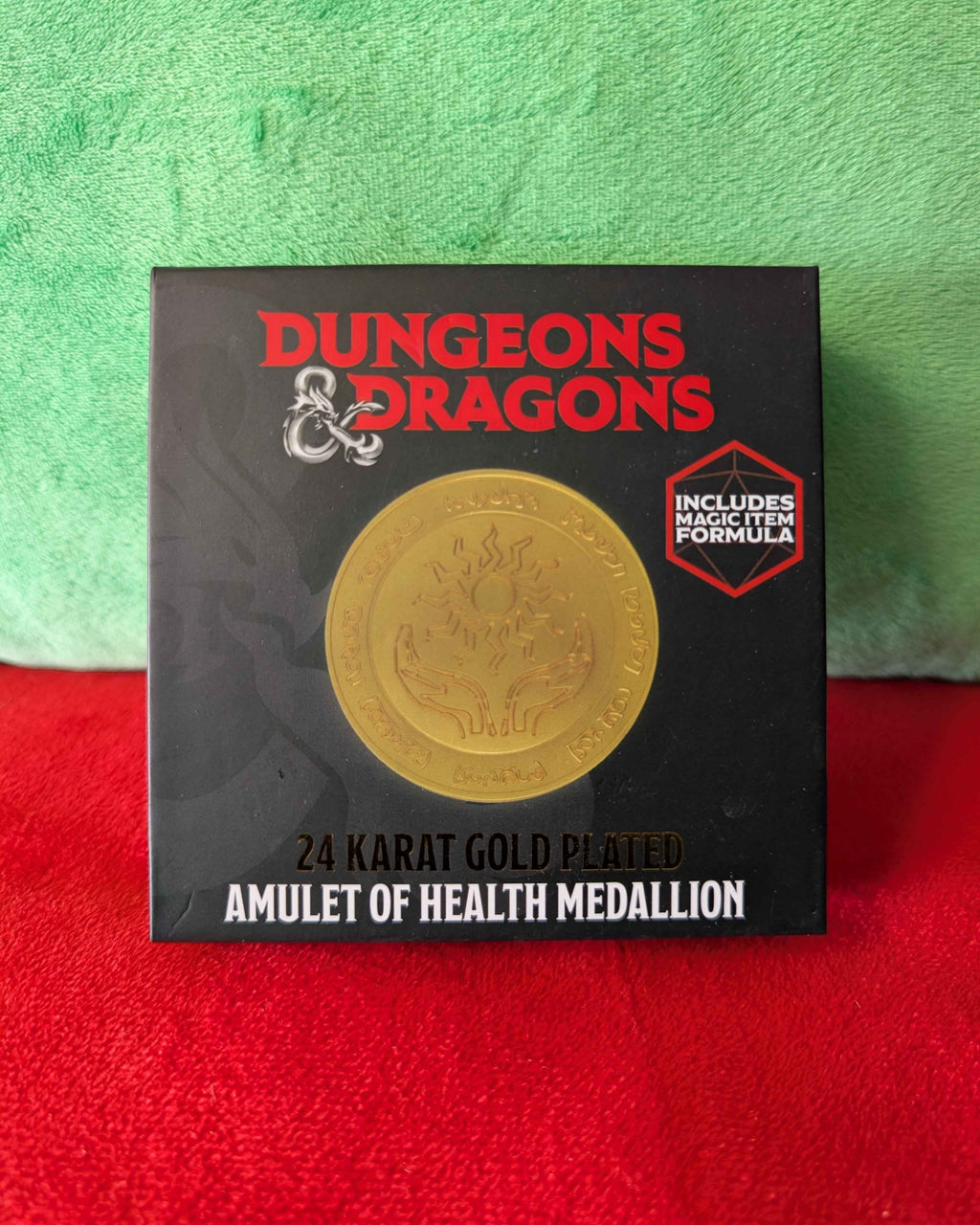 Dungeons & Dragons : 24k Gold Plated Amulet of Health Replica Medallion
