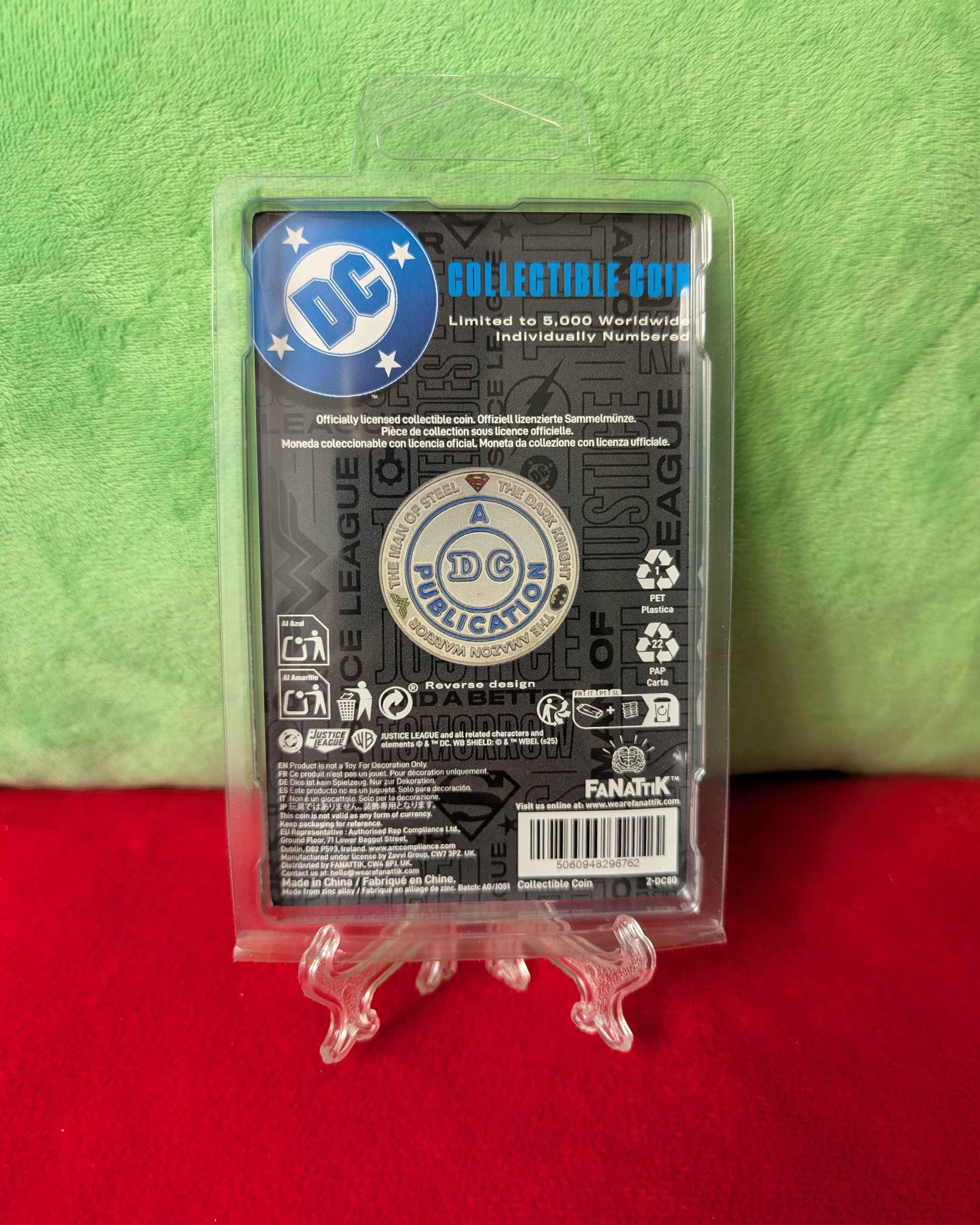 DC Comics : Legends Limited Edition Collectible Coin