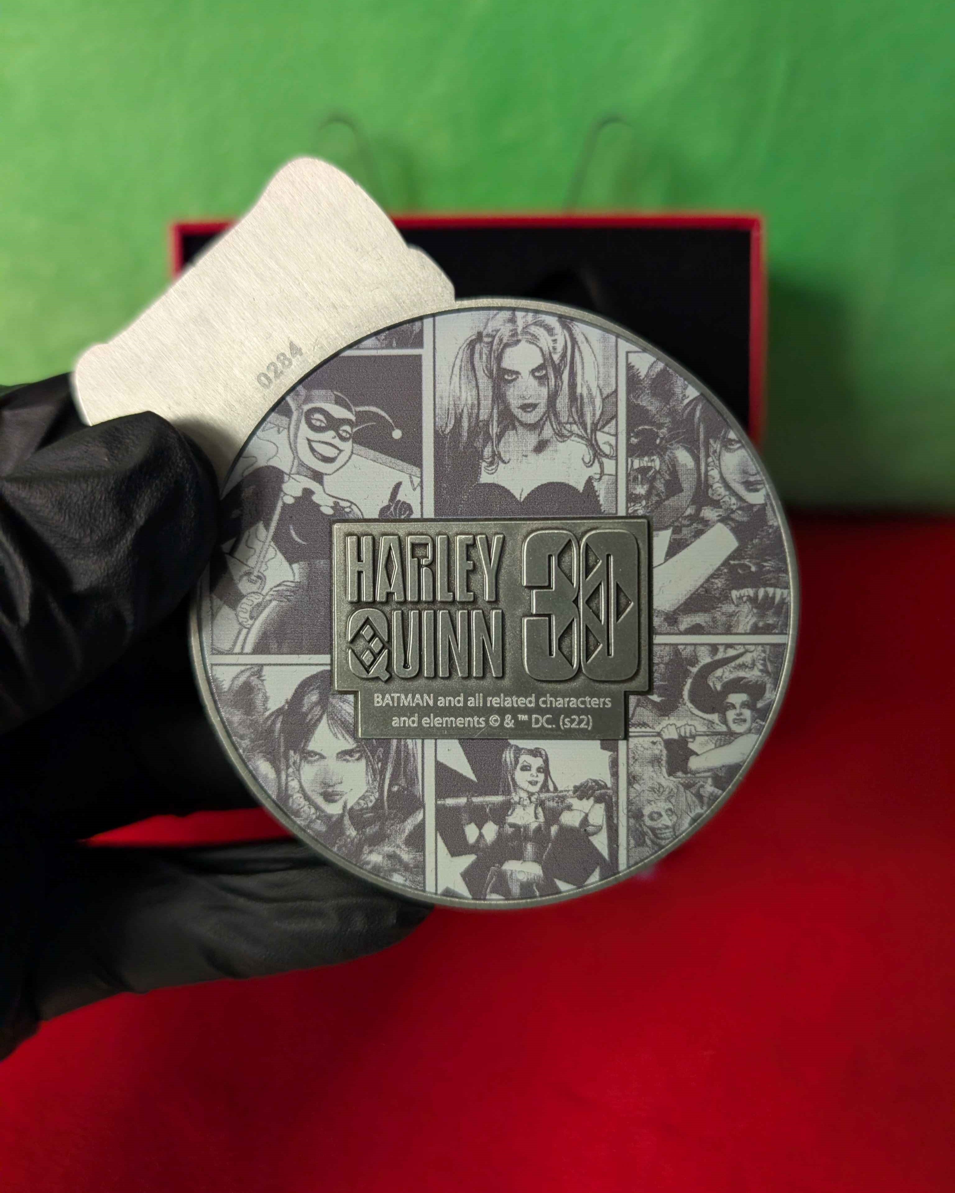 DC Comics : Harley Quinn Limited Edition 30th Anniversary Collectible Medallion