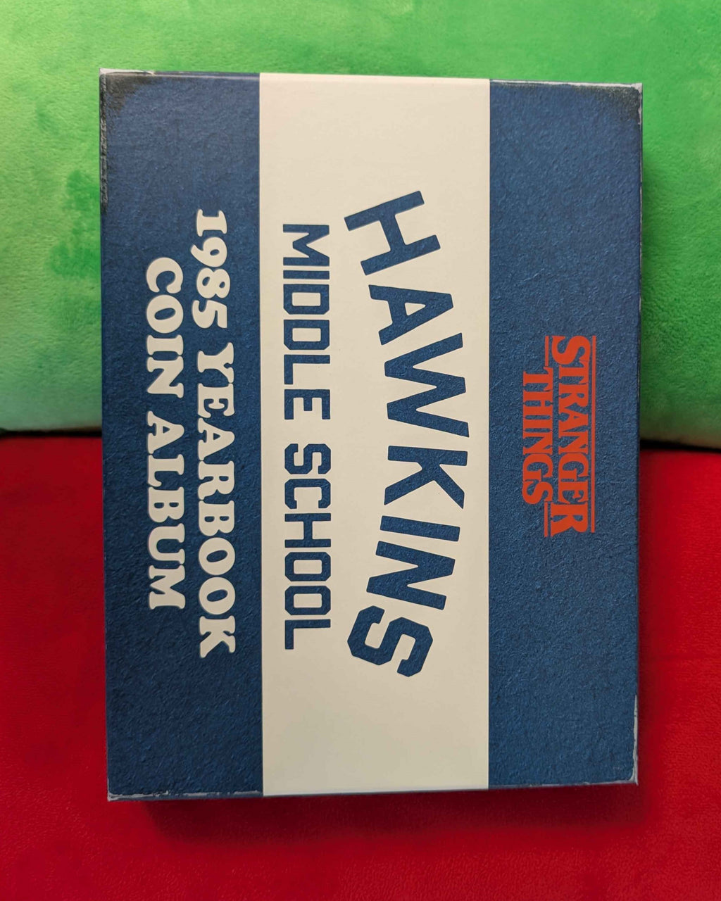 Stranger Things : Limited Edition Collectible Yearbook Coin Album