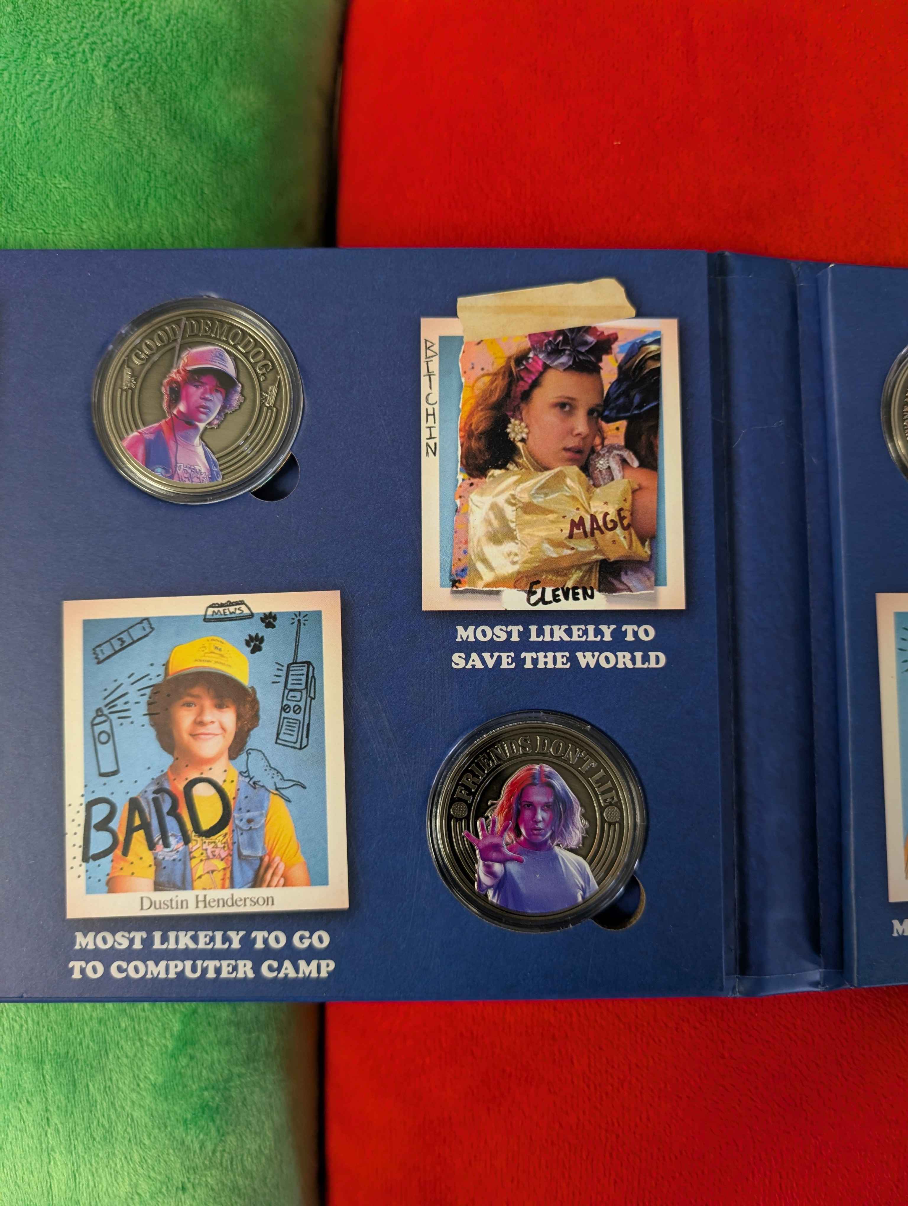 Stranger Things : Limited Edition Collectible Yearbook Coin Album