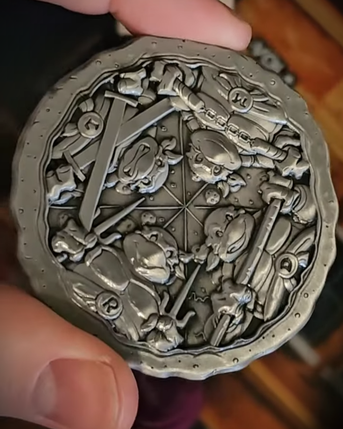 TMNT : Teenage Mutant Ninja Turtles Limited Edition Collectible Pizza Medallion