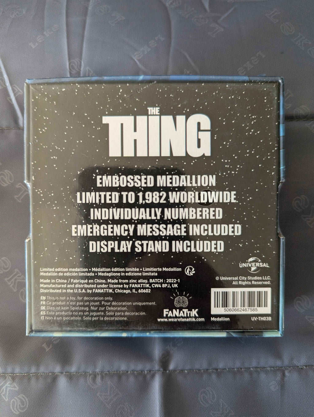 The Thing : Limited Edition Collectible Embossed Medallion John Carpenter