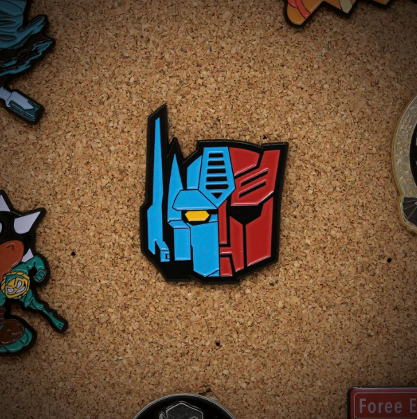 Transformers : Limited Edition Collectible Pin Badge
